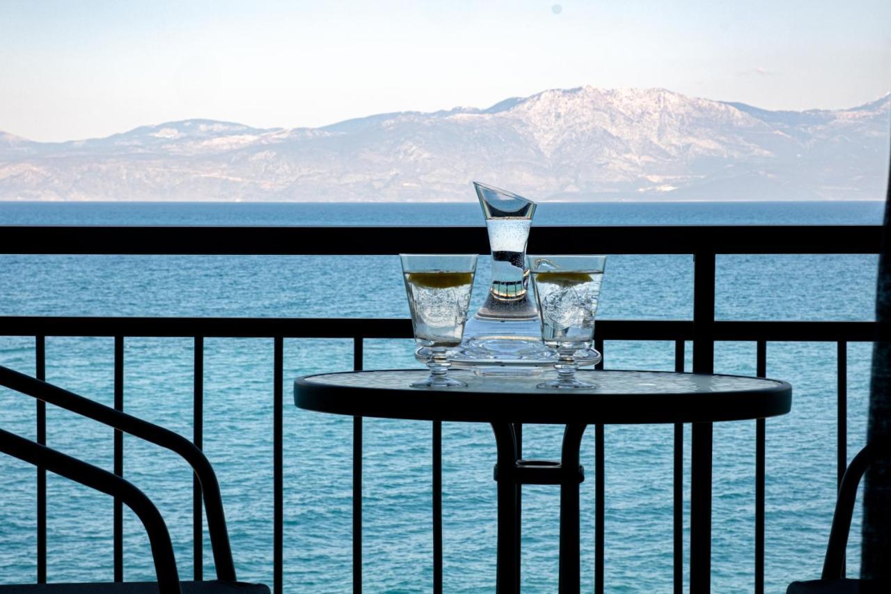Riviera Hotel Ксилокастрон Екстер'єр фото